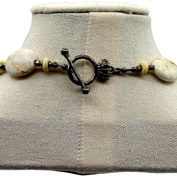 Vintage White & Black Beaded Necklace With Matching Bracelet Set - Picture 7 of 7